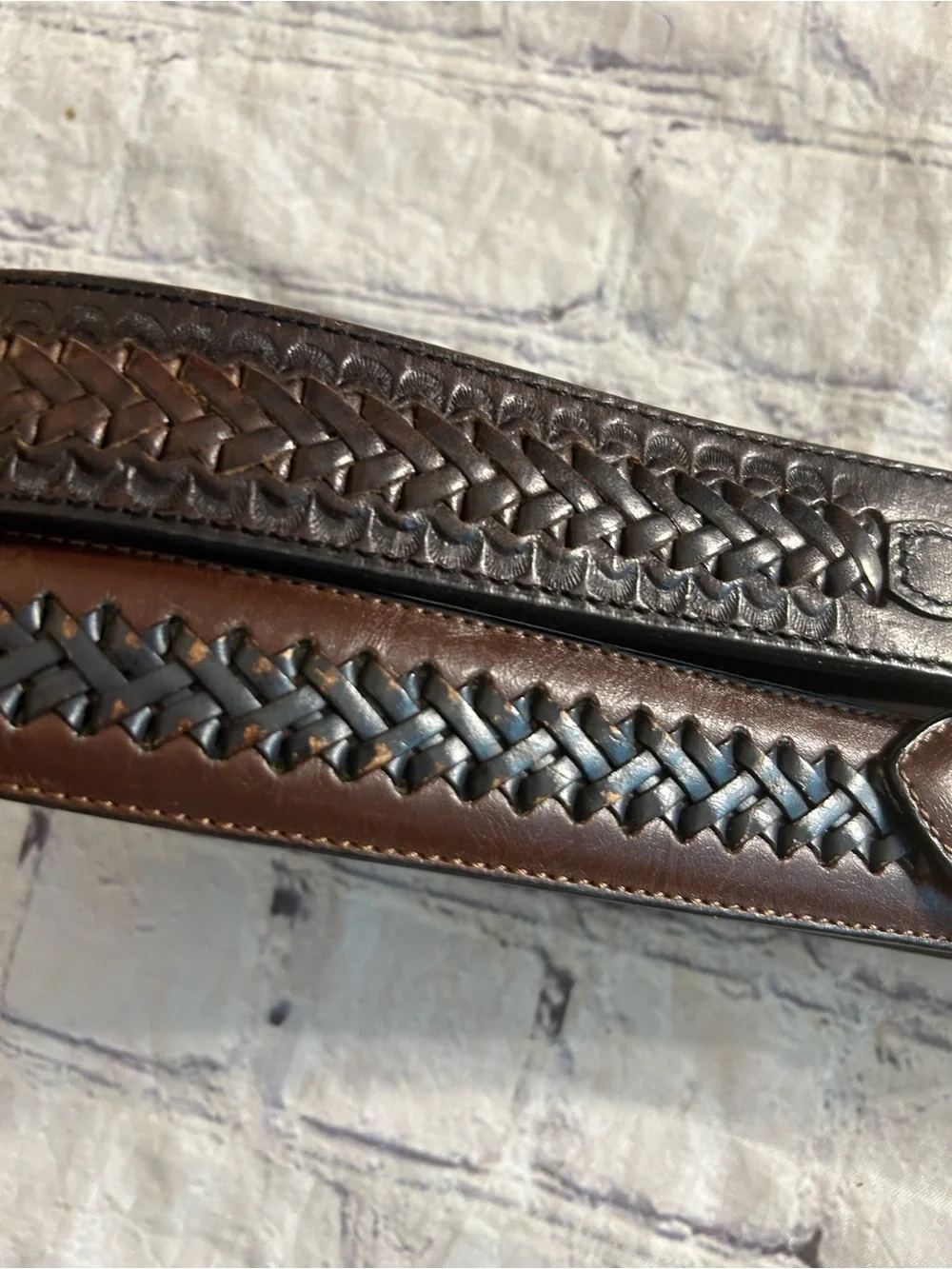 COLUMBIA REVERSIBLE BRAIDED DETAIL LEATHER 38 BELT & WESTERN LEATHER BRAIDED BEL